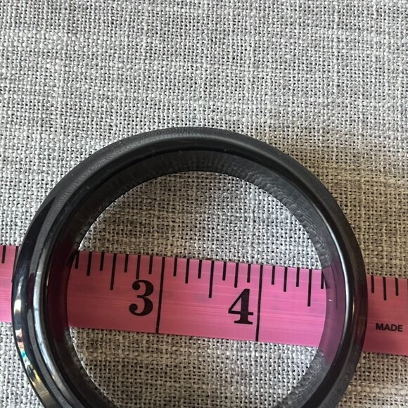 Vintage 1980's Chunky Plastic Cherry Red Black and White Bangle Bracelets 6 - Picture 6 of 11